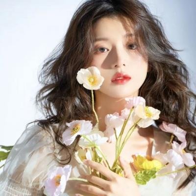 美人无泪